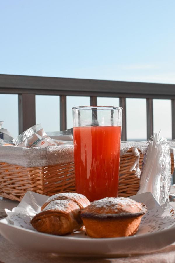 Guest house La Scogliera 3*